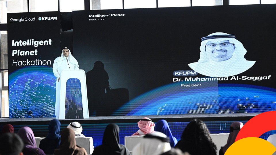 Google Cloud Arabia tweet media