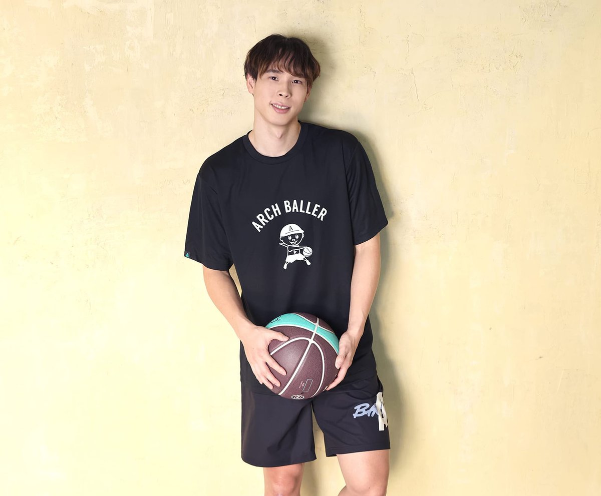 FLY Magazine tweet media