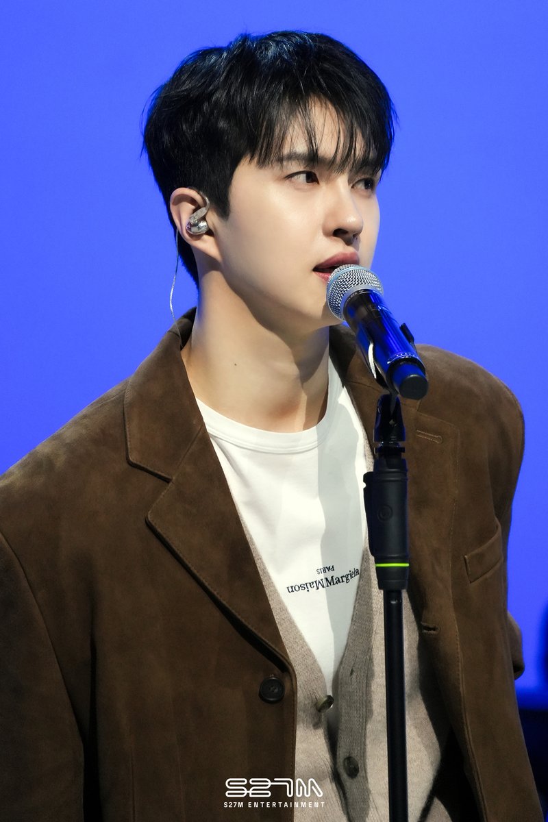 S27M_official's tweet photo. 📸 B:hind Photo
KEN｜잇츠라이브 #VIXX

더 많은 사진은 켄 오피셜 커뮤니티에서 볼 수 있습니다
👉🏻 https://t.co/NEYSpqlPWs

@jaehwany0406
#켄 #KEN #이재환 #LeeJaeHwan
#S27M #에스이십칠엠 https://t.co/UkCUVfPY89