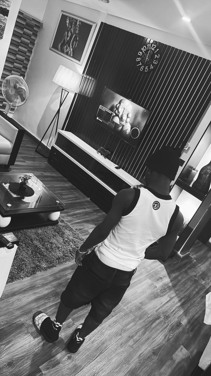 shoptimibanks's tweet photo. New drop🛒 https://t.co/9ScfGLRSqj