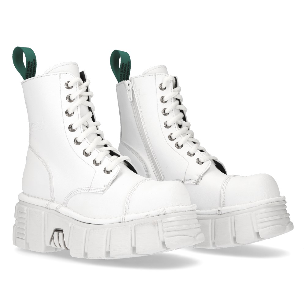 Spider_Rock_Web's tweet image. ⭐即納⭐ M-MILI083C-V5 / ホワイト 厚底ブーツ / ビーガンレザー〖NEW ROCK〗

耐久性・快適性に優れた高品質素材で、ストリート〜ゴシックまで幅広いコーデにフィット🖤
生産終了アイテムのため、
お求めやすい価格となっております。

#NEWROCK #ゴシック #厚底ブーツ #ダークコーデ
👉