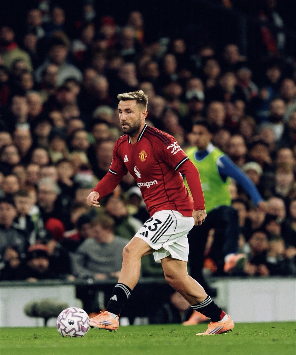 Manchester United fans, Luke Shaw.

Discuss.