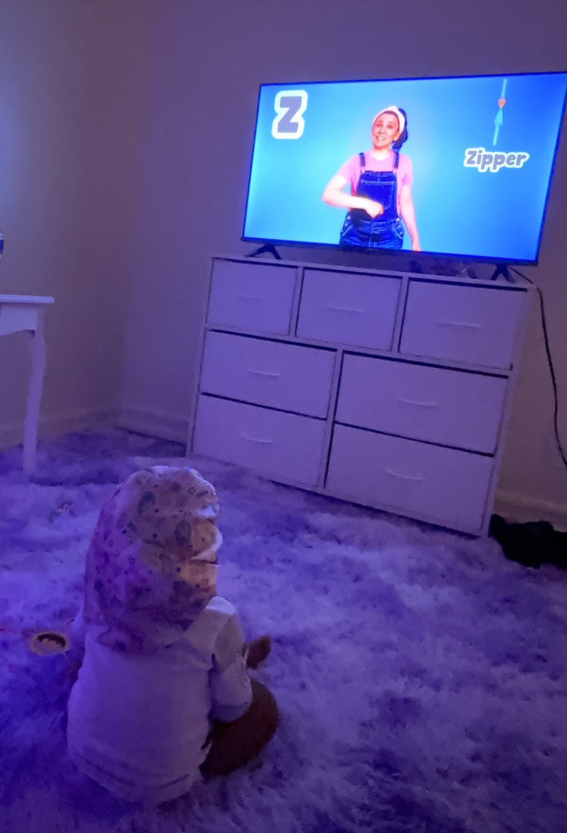 Marriassaa's tweet photo. Ms.Rachel will have his ass sat downnn🤣🤣 https://t.co/8xZHAtIFg1