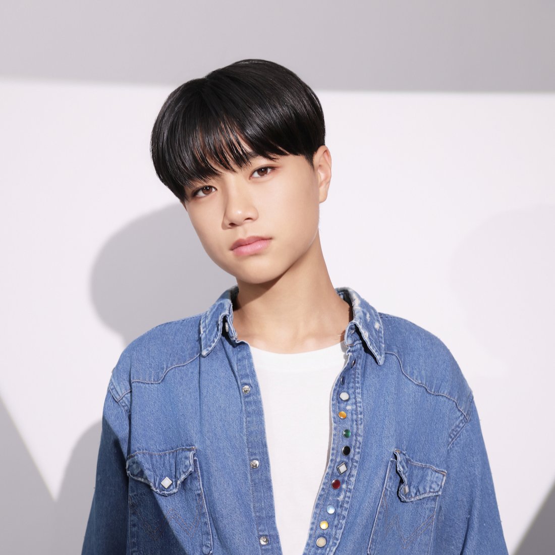 realsoundjp's tweet photo. BMSG TRAINEE  ソロインタビュー連載
━━━━━━ Vol.13 ： YU ━━━━━━

🔗https://t.co/vNGSKRsdtM

諦めずに手を伸ばした“BMSG”という場所
「謙虚な人でありたい」

／
📸撮り下ろし写真はこちら
https://t.co/33jAuXZ4XS
＼
#BMSG #BMSGTRAINEE 
@bmsg_trainee @BMSG_official