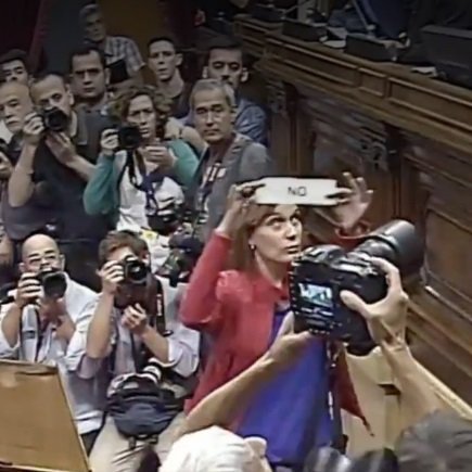 Temenhoff's tweet photo. @JordiMasFont @jessicaalbiach Mai ha estat una llumenera na Albiach. https://t.co/htGoQ0jzoC