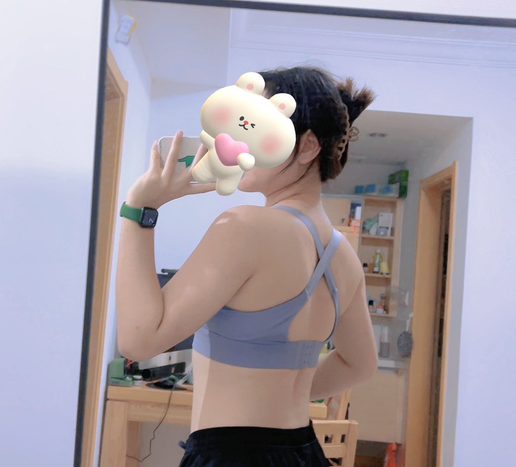 香味停在呼吸间 tweet media