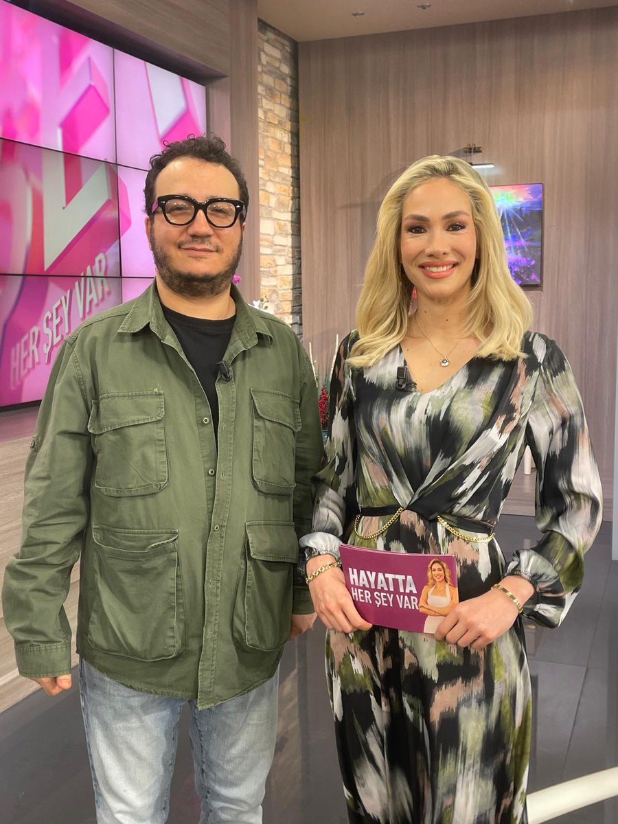 beyaztv's tweet photo. Sağlıklı yaşam, güncel tedaviler ve bilimsel gerçekler... Hepsi bu programda!
Prof. Dr. Oytun Erbaş sağlığınıza dair çok özel bilgiler ve önerilerle şimdi Hayatta Her Şey Var'da.
#oytunerbas
#sağlık #ilişki #sohbet #astroloji #psikolog https://t.co/V35ML3Aad0