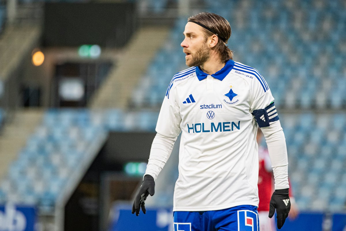 Christoffer Nyman trivs både i den nykomponerade truppen och Alexander Franssons sällskap. IFK-legendaren skickar även en signal: "Ska visa vilken kultur vi har här."
nt.se/sport/fotboll/…
