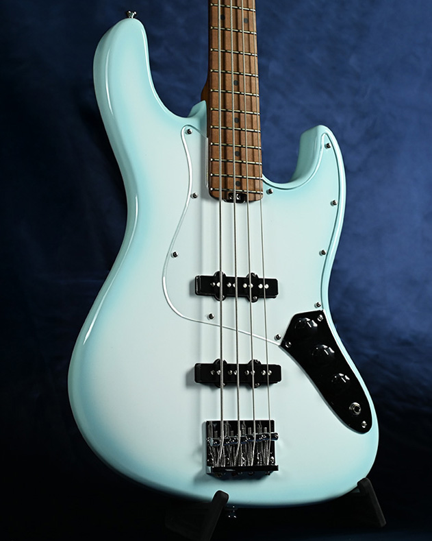 WL4-STD/RSMのバーストカラー🌈🎨🎸
3色のブルーバーストも加え、バースト4兄弟になっています！！

#カラフルバッカス
#Deviser_NowOnSale