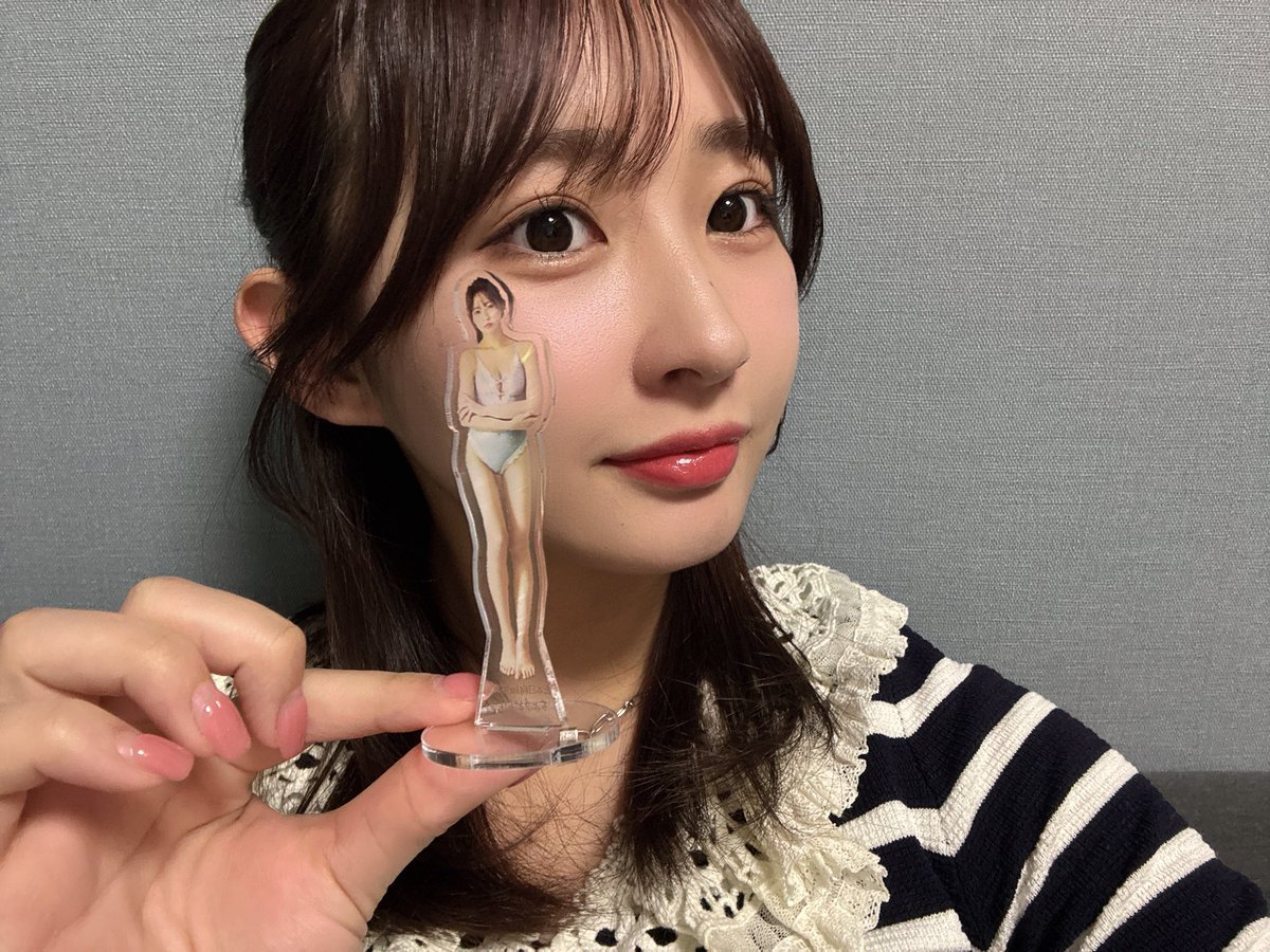 アクリルスタンドほしい…。