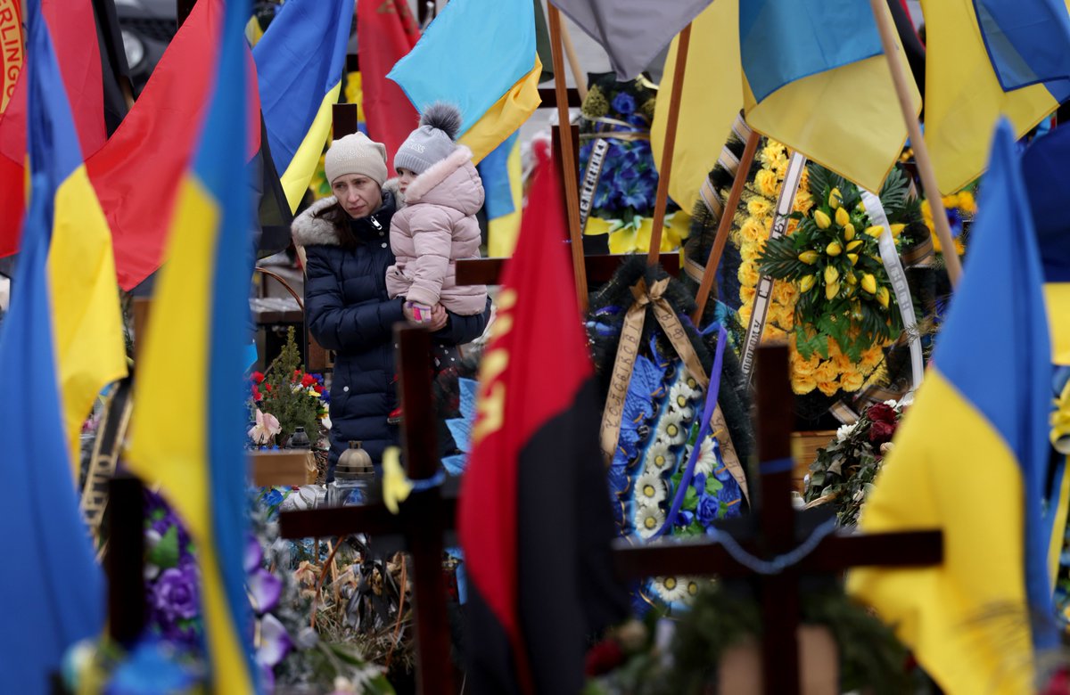 Четири години от началото на войната в Украйна (СНИМКИ) - >nova.bg/news/view/2026…
Снимки: Getty Images, БТА