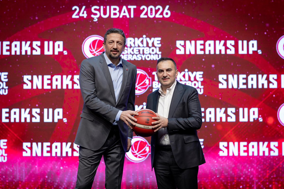 Sneaks Up, Milli Takımlar resmi sponsorları arasına katıldı. Anlaşmanın hayırlı olmasını diliyor, emeği geçen herkese teşekkür ediyorum.