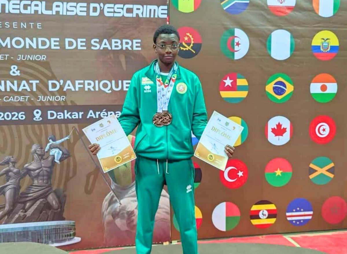 Lycée Français de Lomé tweet media