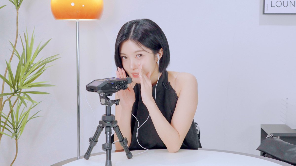 [ASMR] What’s In DAYEON’s Bag?👜 | 향수, 파우치, 렌즈, 스퀴시 | 다연 Talking ASMR

🔗 youtu.be/9rfbKwKog4E

#Kep1er #케플러