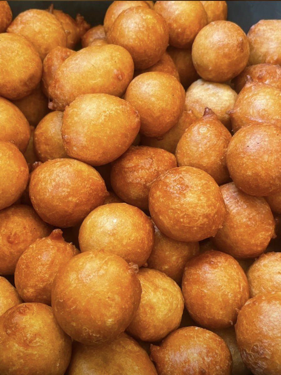 AdaTreats's tweet photo. Hot puff puff here!!!!! https://t.co/Qr9nW8h4dy