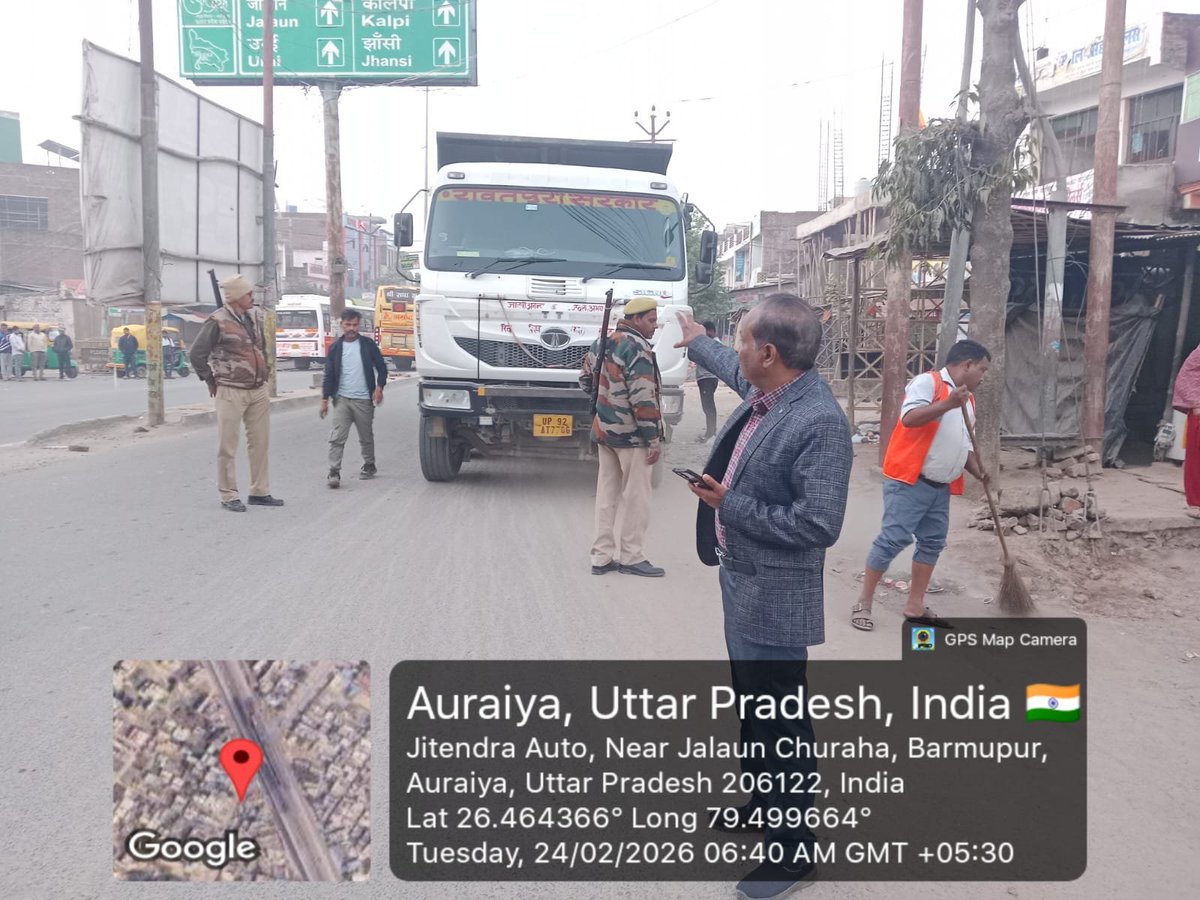 bstvlive's tweet photo. औरैया : उपजिलाधिकारी सदर का चेकिंग अभियान
➡16 डम्परों की सघन जांच की गई
➡4 डम्पर, अवैध परिवहन करते पकड़े गए
➡कुल 2.45 लाख का जुर्माना वसूला गया
#Auraiya #CheckingDrive #IllegalTransport https://t.co/wDtiz2bpXl