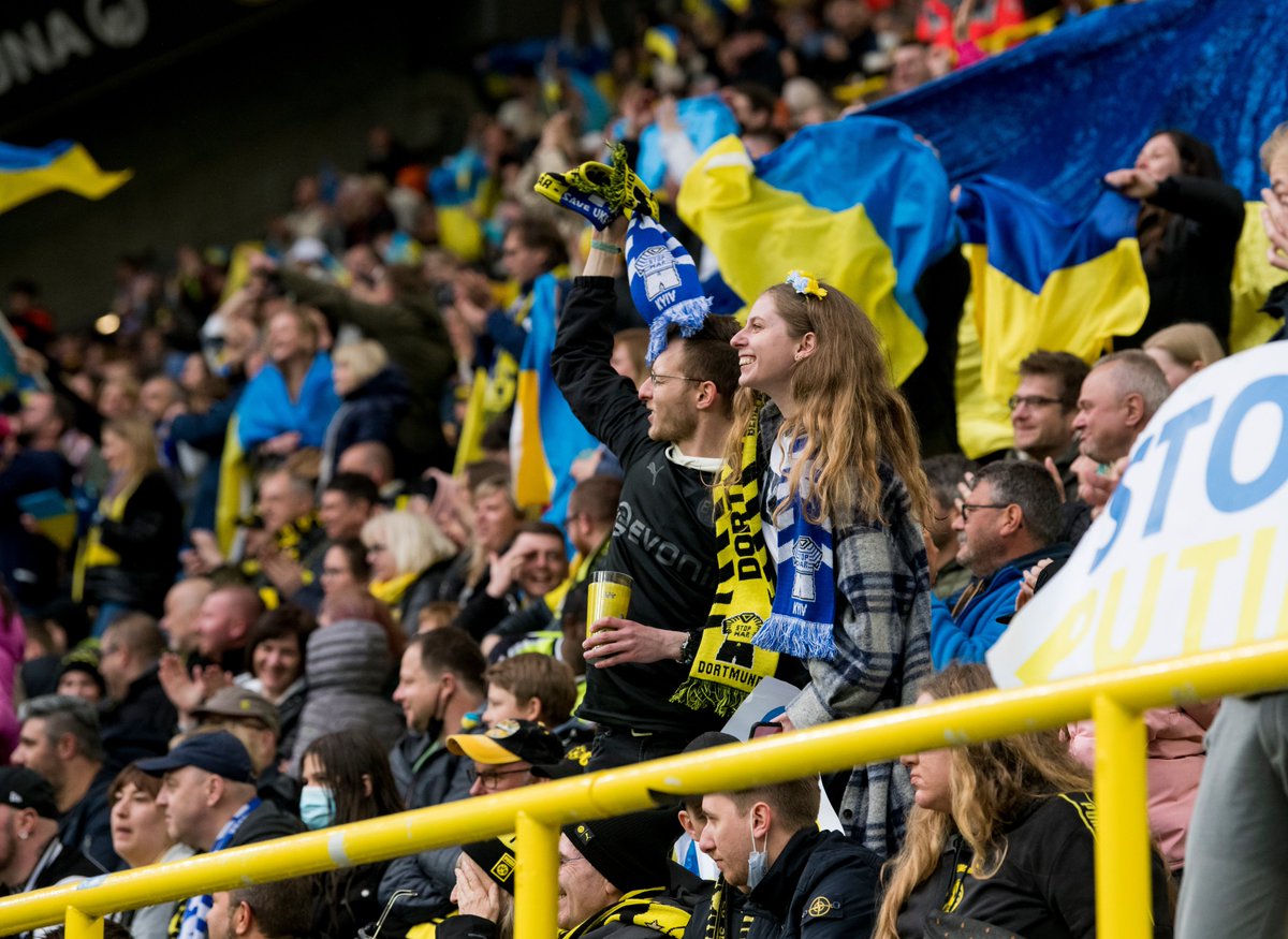 BVB's tweet photo. Heute vor vier Jahren begann Russlands Invasionskrieg gegen die Ukraine. 

Unsere Gedanken sind weiterhin bei der ukrainischen Zivilbevölkerung, die seit über 1460 Tagen Leid und Zerstörung ausgesetzt ist. 

#StandWithUkraine 🇺🇦 https://t.co/eDigWqzKJ7