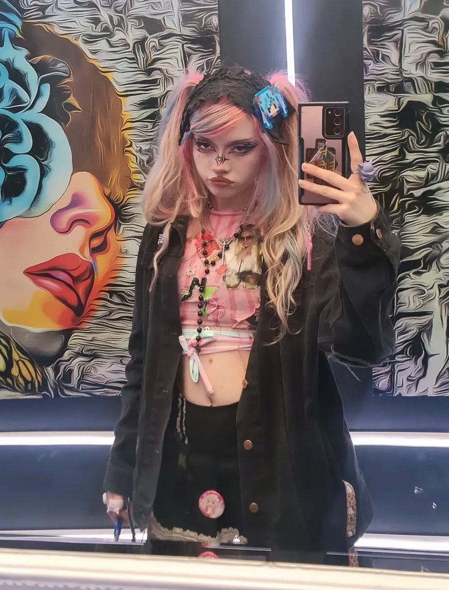 ᴸᵒʳᵃʰ tweet media