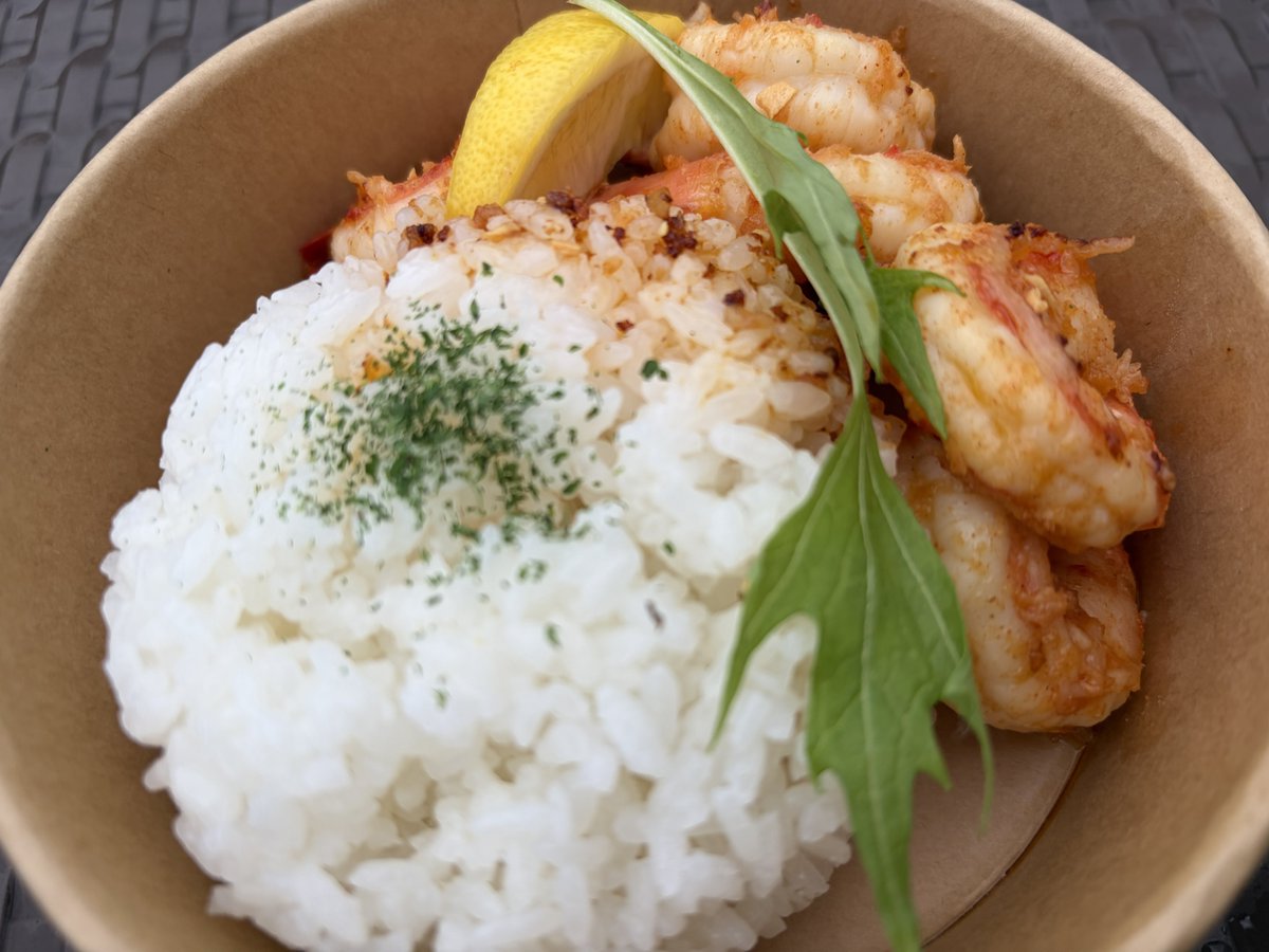 okaken_second's tweet photo. ガーリックシュリンプ🦐
週末の新潟戦でも出店予定だそうです！
#マウイカフェ

※写真はご許可いただいております https://t.co/a39f61aI8y