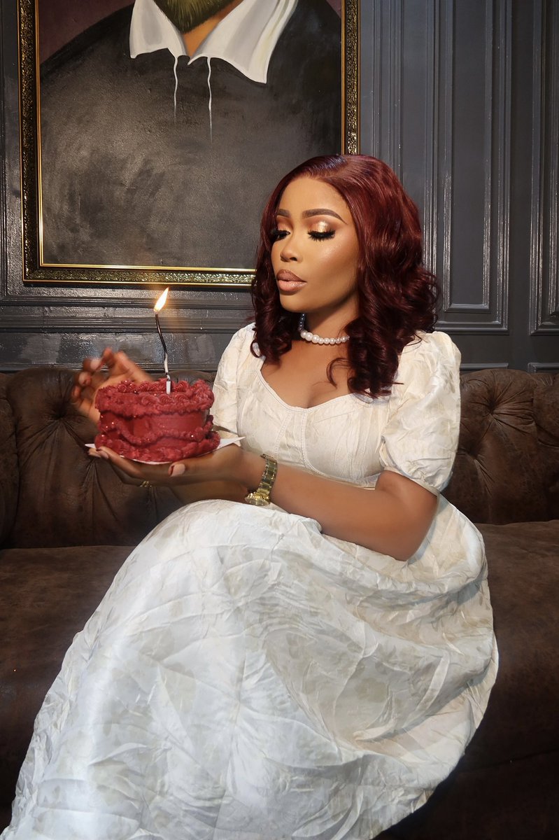 Oluchi001_'s tweet photo. Happy birthday to me😍

#24th #february https://t.co/baZCDqMs63
