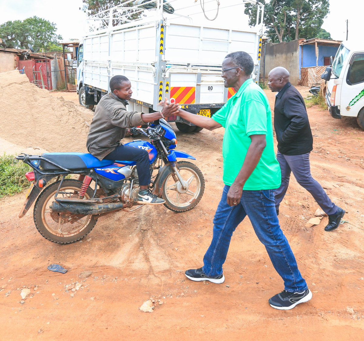 What kind of joke is this, I think we should just join the united opposition