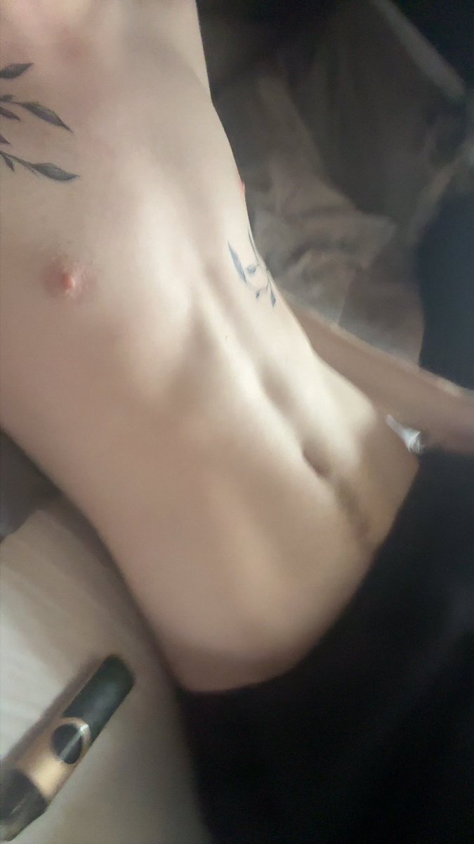 CalemsBorras's tweet photo. Home workouts are in fact improving in seeing progress guys 🤪 https://t.co/sIB8FlOwZy