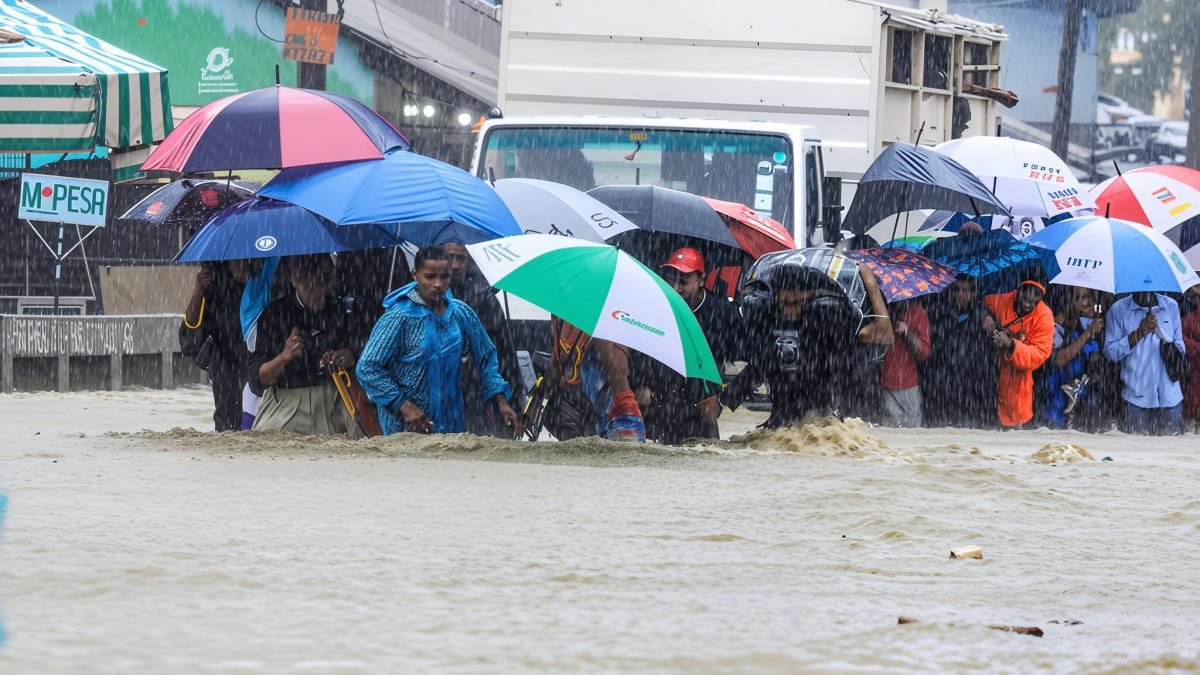 ILoveEmbu's tweet photo. 🌧️ Brace yourself — more showers ahead as rainfall continues.
The Kenya Meteorological Department forecasts continued rainfall in several parts of the country this week. Stay weather aware and plan your movements.
#WeatherUpdate #KenyaWeather #StaySafe #iloveembu https://t.co/Irm2I5yW1x