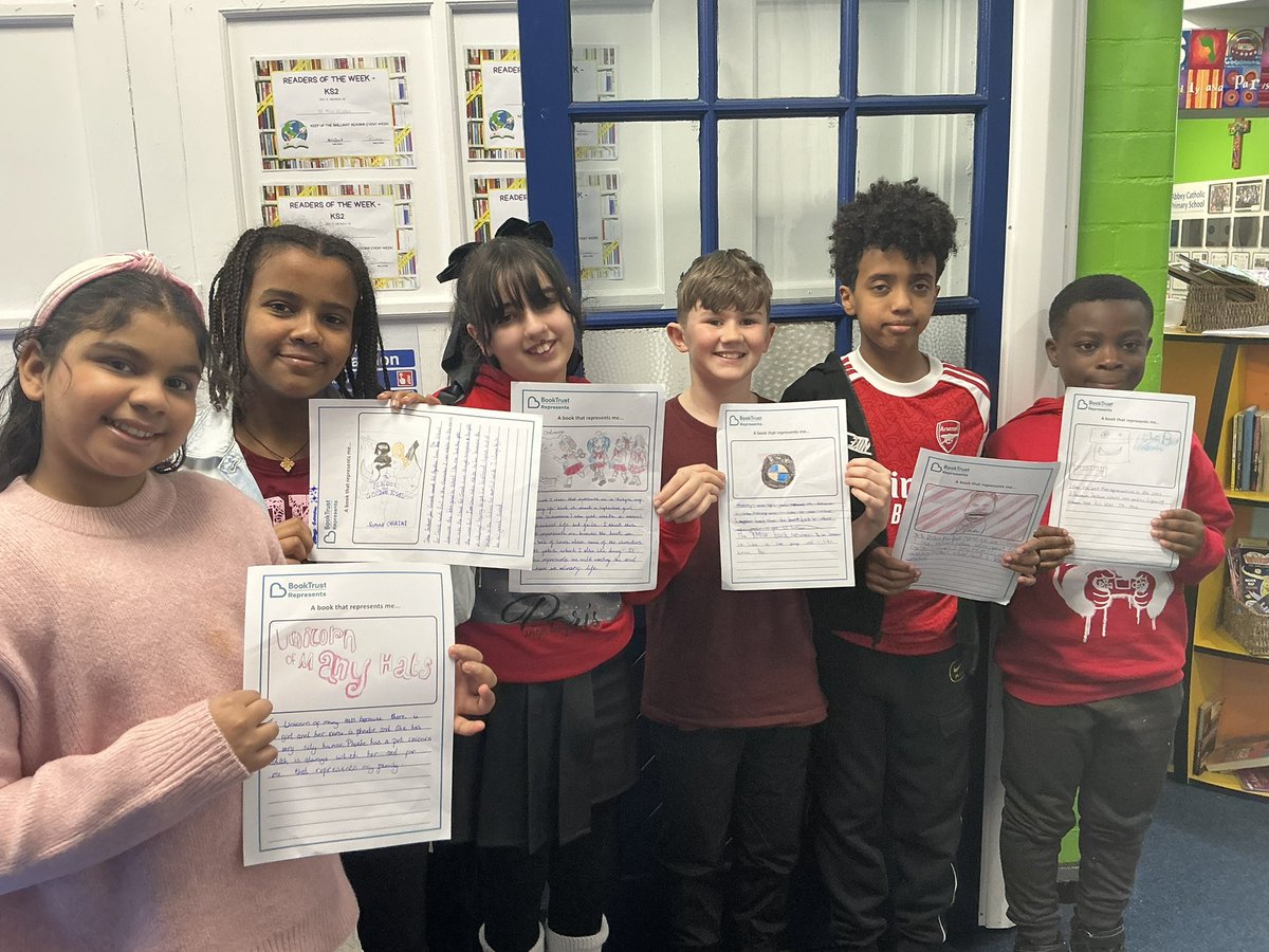 AbbeyPrimary's tweet image. #Y6 writing a summary of a book that represents them, their ideas and the links that they made were brilliant #LoveReading2026 #readingforpleasure