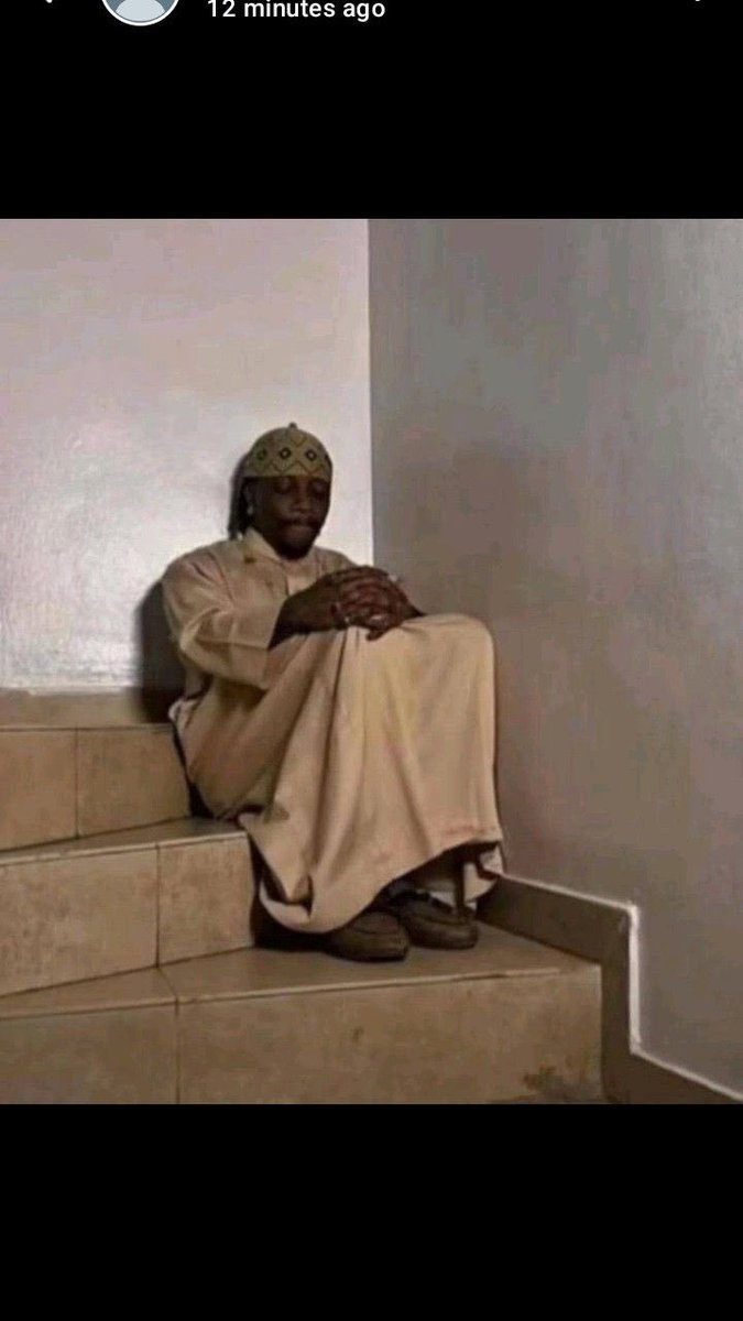 Omo I no greet my mutuals  this morning .
Make una no vex 

My head dey hurt me 😪