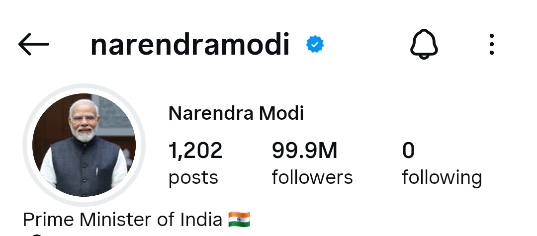 Subh_Subh_'s tweet image. Bhai ne shoutout manga hai. Saree jake bhai ka 100 followers pure karwa do.