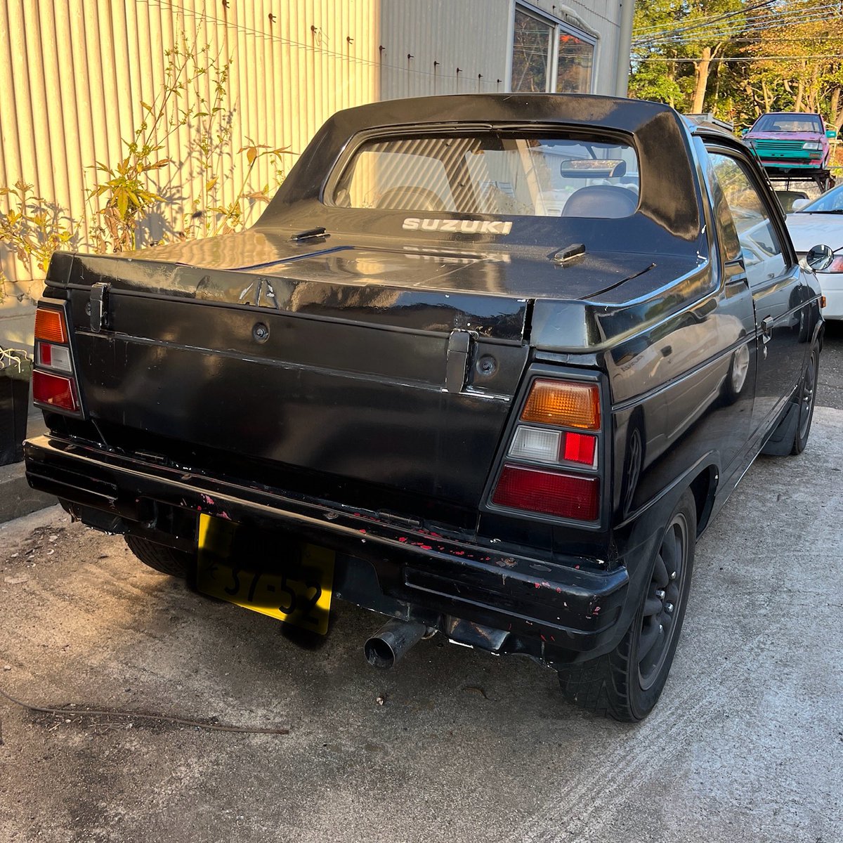 L252V's tweet photo. また車増えたし
そらそろホントに売りたい

S59年式マイティボーイ4MT
走行不明(5桁メーターの為何周してるか分かりません)
修復歴不明
ホワイト→ブラックに色変え
ナンバー付いてますが検切れ
ワイパーモーター不良

引き取り希望で23マン https://t.co/rhMghA6wc3