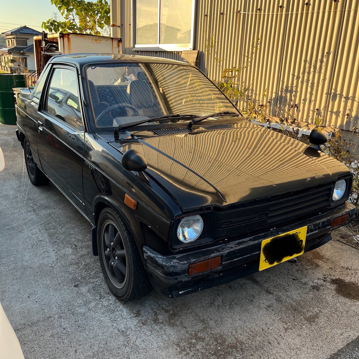 L252V's tweet photo. また車増えたし
そらそろホントに売りたい

S59年式マイティボーイ4MT
走行不明(5桁メーターの為何周してるか分かりません)
修復歴不明
ホワイト→ブラックに色変え
ナンバー付いてますが検切れ
ワイパーモーター不良

引き取り希望で23マン https://t.co/rhMghA6wc3