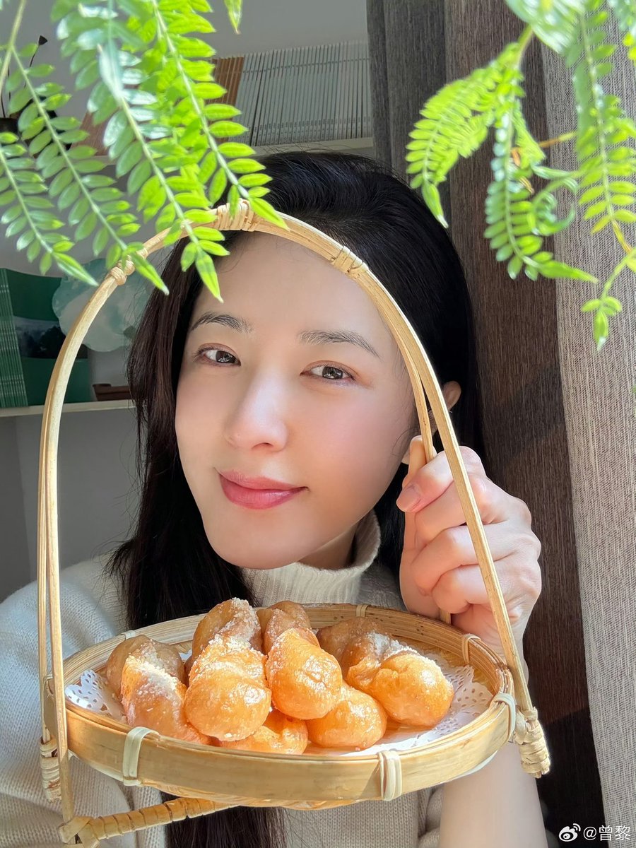 คิดถึงจัง 🫰🏻
ลูกแพร์แจ้มๆ ของแม่ 🍐

曾黎姐姐🍐🫶🏻❤️

#เจิงหลี 
#zengli #ZengLi 
#曾黎