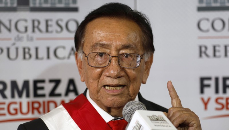 🇵🇪 #Perú | El nuevo presidente #JoséMaríaBalcázar dice que es independiente y busca apoyo de todos los partidos para una «transición ordenada». clarin.com/mundo/peru-nue… #Política vía <a href="/clarincom/">Clarín</a>