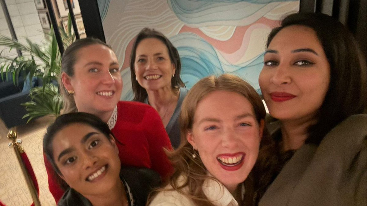 Muraspec Wallcoverings tweet media