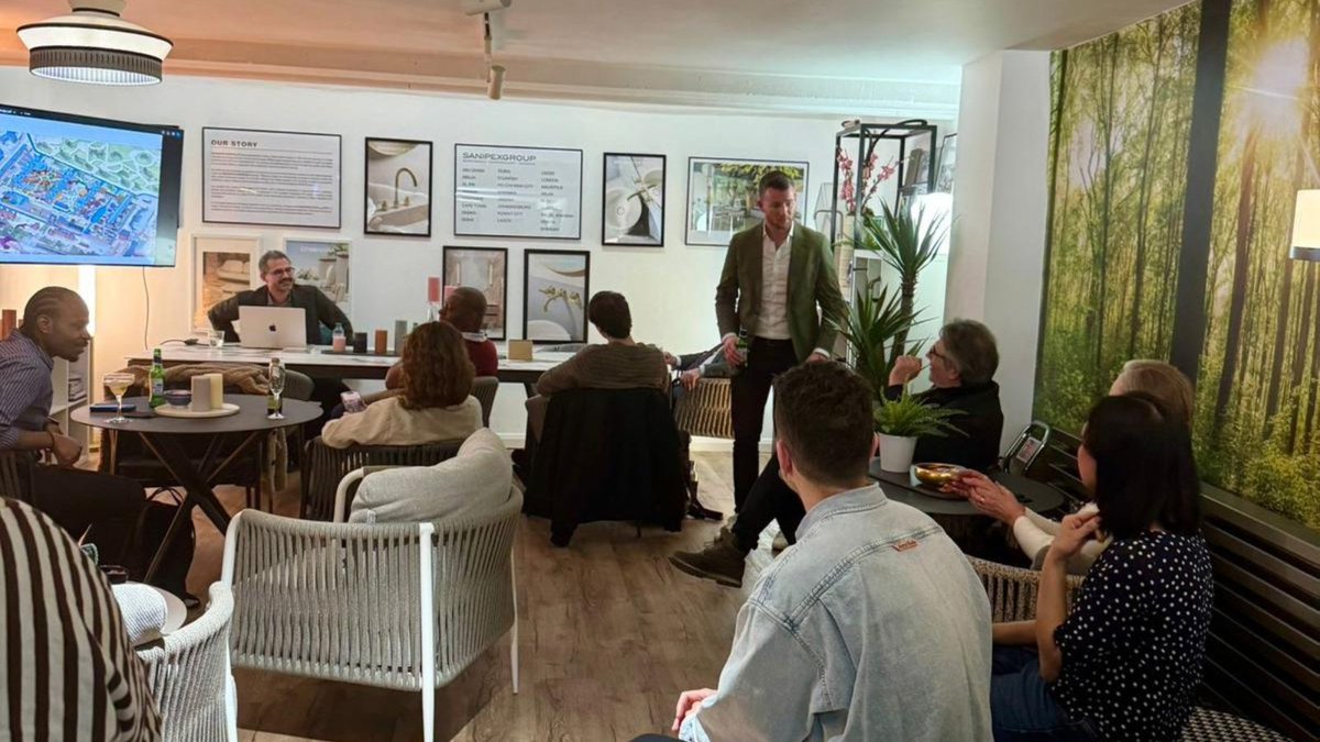 Muraspec Wallcoverings tweet media