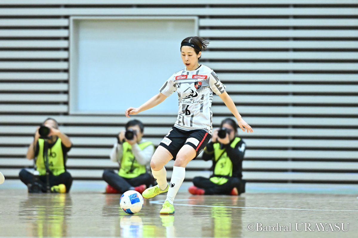 bardral_urayasu's tweet photo. 🔴試合後コメントUP⚫️

JFA 第22回 全日本女子フットサル選手権大会決勝戦後の米川正夫ラス・ボニータス監督、FP6 田中千尋、FP16 鈴江紗希、FP24 鈴木里歩選手のコメントを掲載しました。

▶️ https://t.co/X5vSpGyuzf

ぜひご覧ください。

#bardral
#LasBonitas https://t.co/dsT4PhbHnv