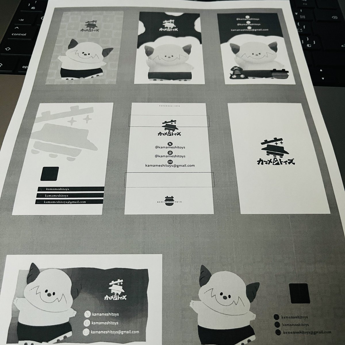 名刺、先ほど入稿完了しました💮 作ると沼にハマって色んなパターンを