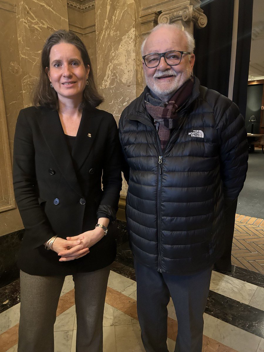 Nathcogg's tweet image. 🇫🇷🇪🇸 Deuxième journée de travail à #Barcelone
(2/2) Le 19 février dernier, place aux échanges institutionnels, aux sujets éducatifs et aux rencontres avec notre communauté.

☕ Un petit-déjeuner avec les conseillers des Français de l’étranger de la circonscription (#cfde) pour