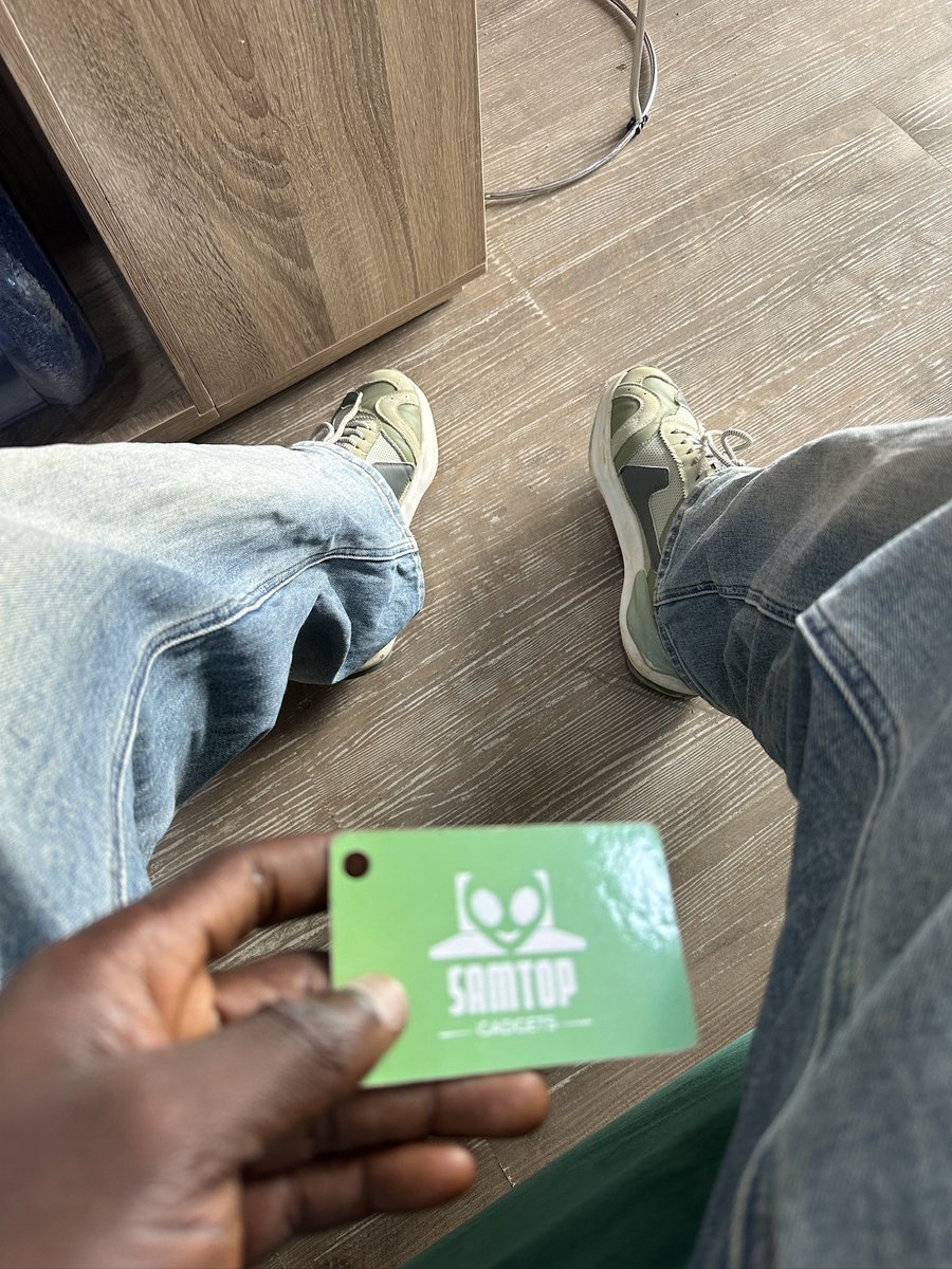 Samtop 👽🍂 tweet media