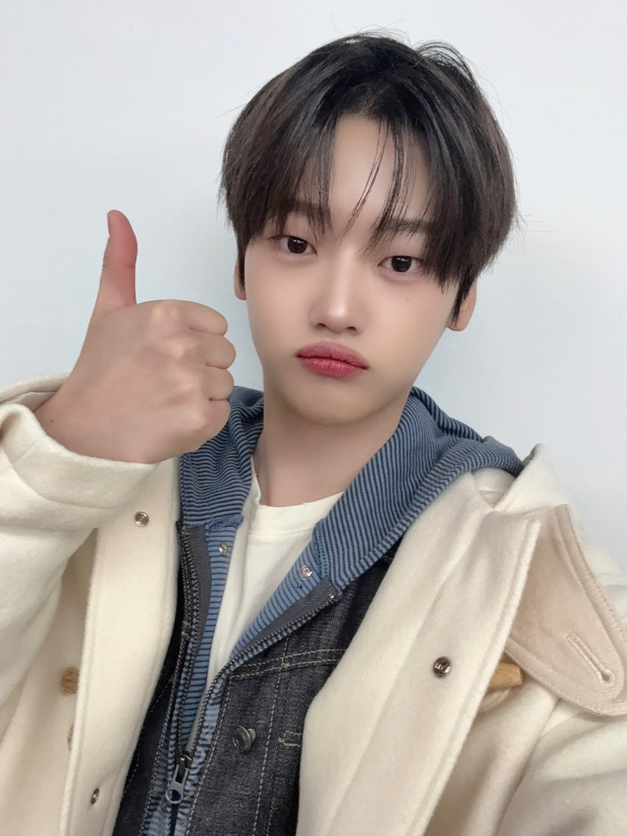 [📺] 신년운세 보러 갔다가 속 마음 다 털린 석화 | 만관부 EP.3가 공개되었습니다❣️

youtu.be/SrMeRwDSHnw

#위아이 #WEi
#강석화 #KANGSEOKHWA
#만관부 #만원관심부탁드립니다