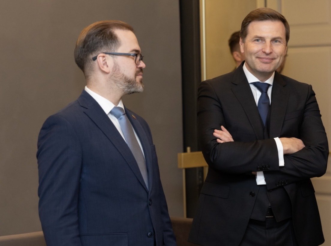 🇱🇹🤝🇪🇪 Congratulations to Estonia and my friend <a href="/HPevkur/">Hanno Pevkur</a> on Independence Day!

The Baltic States understand very well that freedom must be constantly defended.

I wish that in the near future Ukraine will also be able to celebrate peace, just as Estonia does today.