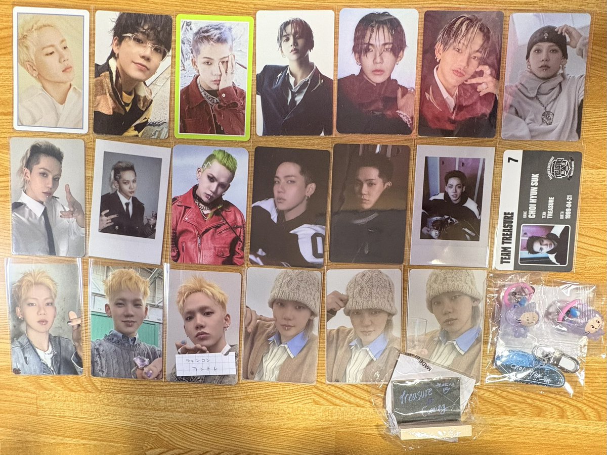 TREASURE トレカ ラキドロ 顔アクキー カプセルトイ 交換 買取 【譲