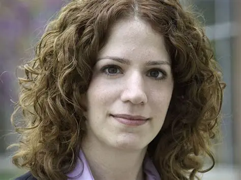 مارغو كابلان اليهودية صاحبة مقالة  البيدوفيلية مرض و ليس  جريمة 

هي أستاذة قانون أمريكية تعمل في كلية الحقوق بجامعة روتجرز (Rutgers Law School). تتركز أبحاثها وخبرتها في المجالات التالية:

التخصص الأكاديمي: تدرس مادة القانون الجنائي، وقانون وسياسات الصحة، والجرائم الجنسية.