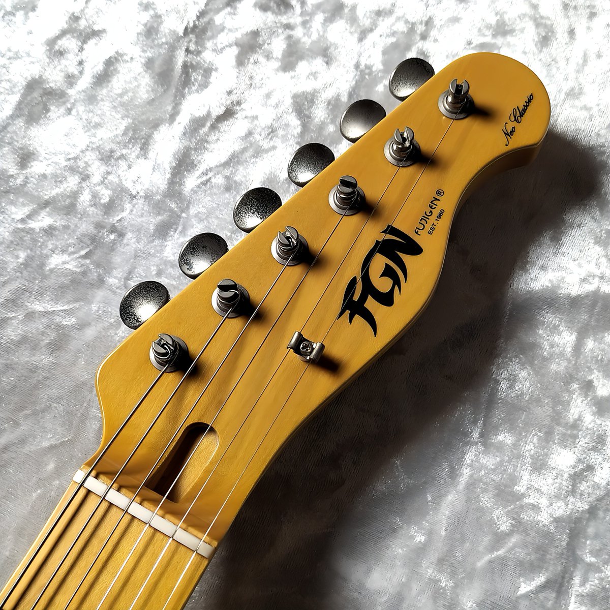 担当イチオシUSEDエレキギター情報！】 アッシュボディにソフトV