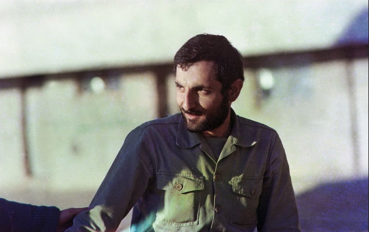 MissSeyedeh's tweet photo. ‍ مهندس باشی وشهید شوی،معلوم است
راهی به آسمان هم خواهی ساخت...💔🕊 https://t.co/LHuDNP1BqU