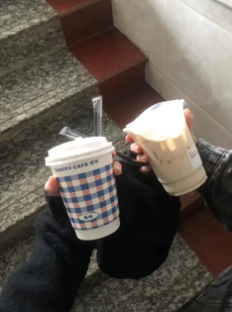 gab17fer's tweet photo. 日子一般般但是我很开心 https://t.co/b9Nk5JfKqT