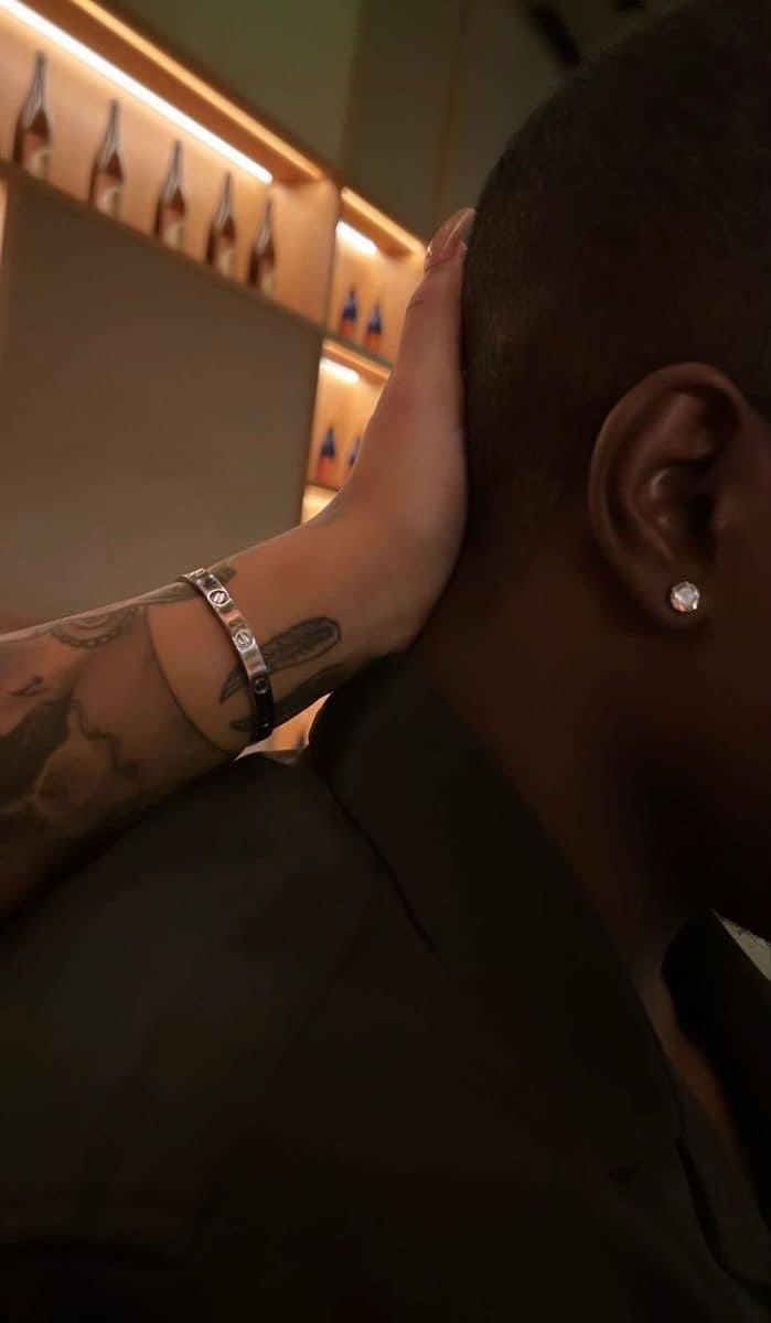 a private relationship with a lil public flex here and there 🌹