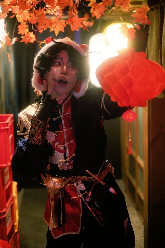 ⚠cosplay
第5人格/Identityⅴ
曲芸師🤹 : 祈雨珠
────────◈◈◈────────
　　　　龍門を越え豊年を祝う。
────────◈◈◈────────
📸:おんぶさん<a href="/onononOFFononon/">おんぶ</a>
#よつやべーす