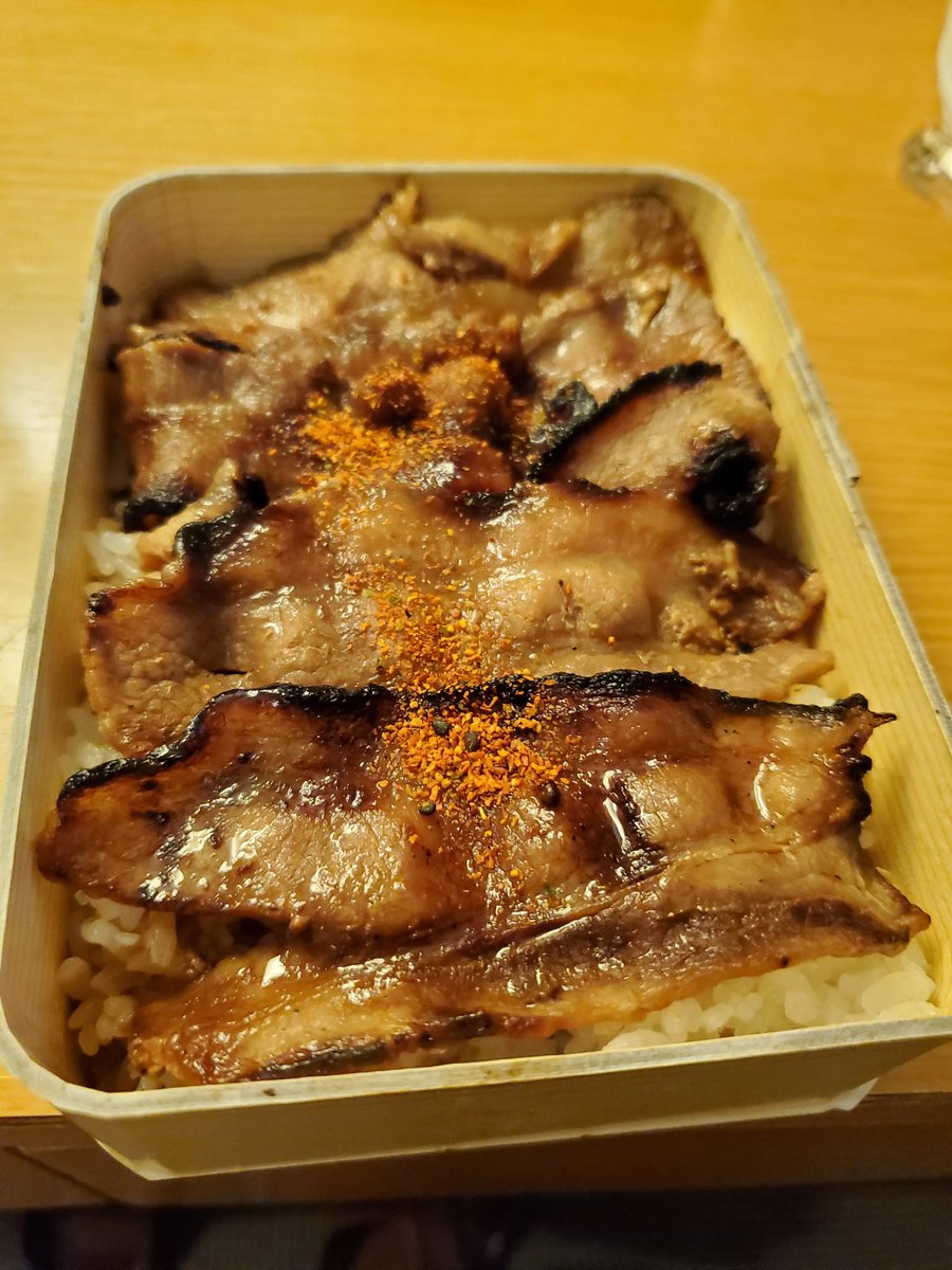 aagg4646's tweet photo. 両替町と言えばこれ！
あみ焼き弁当
#あみ焼き弁当
#両替町 https://t.co/tToc1hst4e